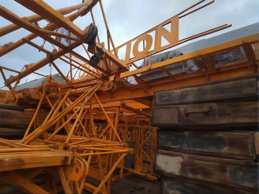 स्थिर सिर Zoomlion 6015 60 मीटर काम बूम और मुक्त ऊंचाई के साथ इस्तेमाल किया टावर क्रेन